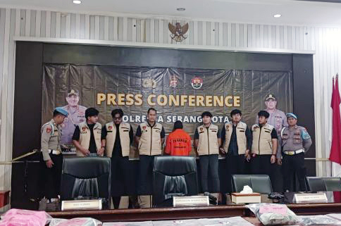 kasus pembunuhan suami istri di serang