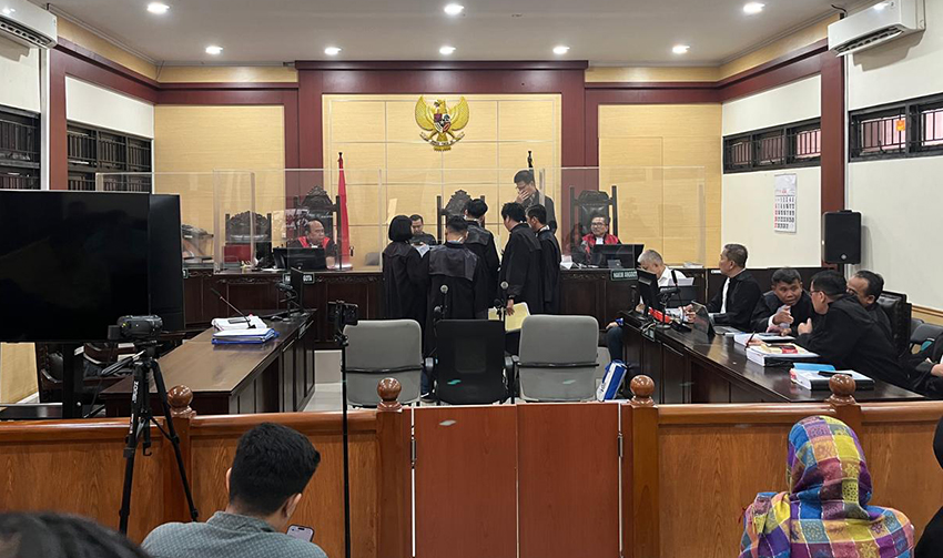 Sidang Charlie Candra Ricuh