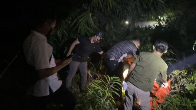 Penemuan Mayat Wanita Muda Membusuk