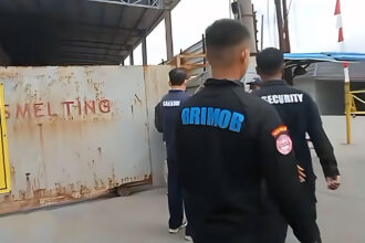 Satpam dan Brimob keroyok wartawan