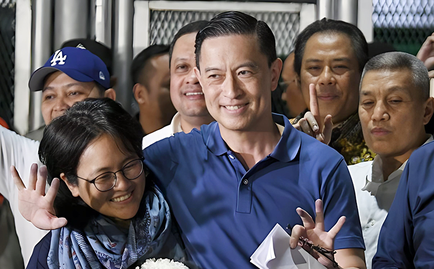 Tom lembong bersama istri
