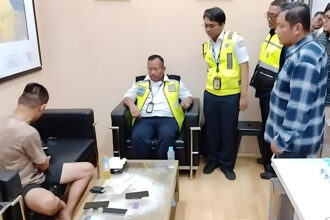 penumpang Lion Air teriak bom