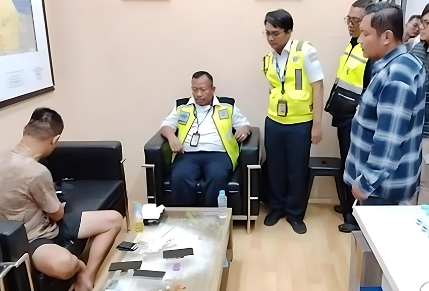 penumpang Lion Air teriak bom